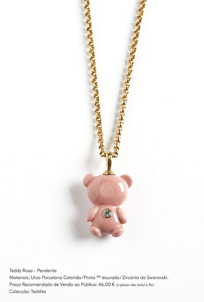 Pendente Teddy Rosa em porcelana colorida, prata dourada e zirconia, Ana João, €46