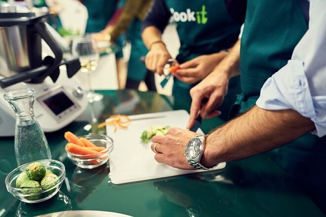 NaAcademia Time Out, celebra-se o Dia da Mãe com workshops vários! Os bilhetes para os workshops podem ser adquiridos na bilheteira Time Out (piso 1 do Mercado da Ribeira) ou na Ticketline. Contactos da Academia Time Out: academia@timeout.pt ou 21 346 1199.