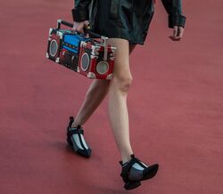 Louis Vuitton Cruise 2017 | Os Acessórios