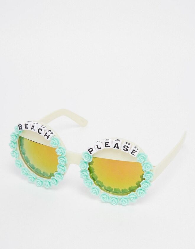 Rad + Refined Beach Please Round Sunglasses with Mirror Lense €45.07 ASOS