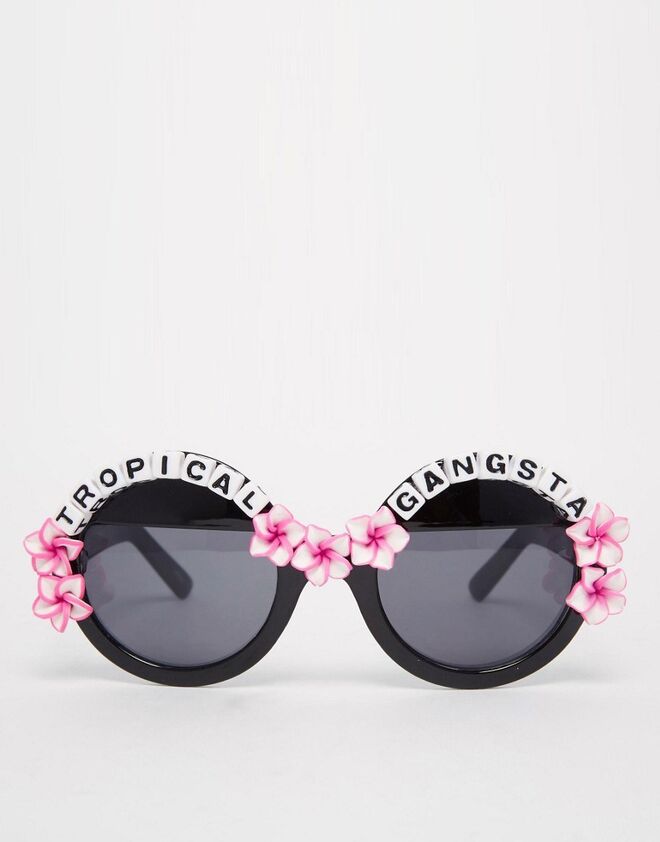 Rad + Refined Tropical Gangsta Round Sunglasses with Hibicus Flowers €45.07 ASOS