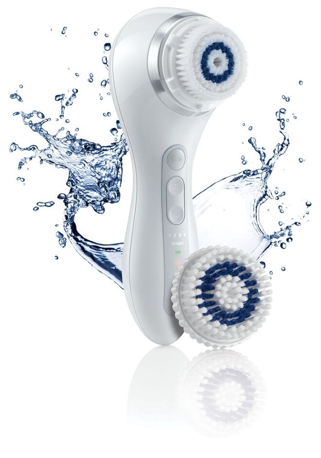 NOVA SMART PROFILE BRUSH de CLARISONIC Uma escova 2-em-1 para o rosto e corpo. Uma ferramenta ainda mais prática e mais poderosa que limpa, massaja e exfolia para uma pele radiante, €265.55  