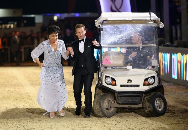 Dame Shirley Bassey e Declan Donnelly
