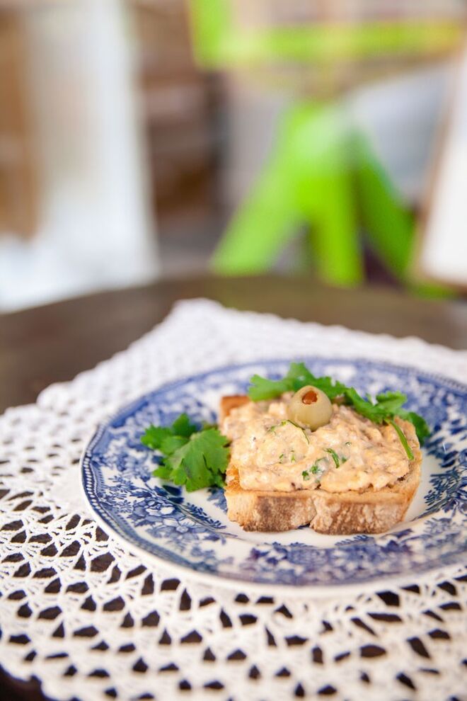 Tapa com coentros e azeitona | Arco da Velha, Rua de São Paulo 184/186