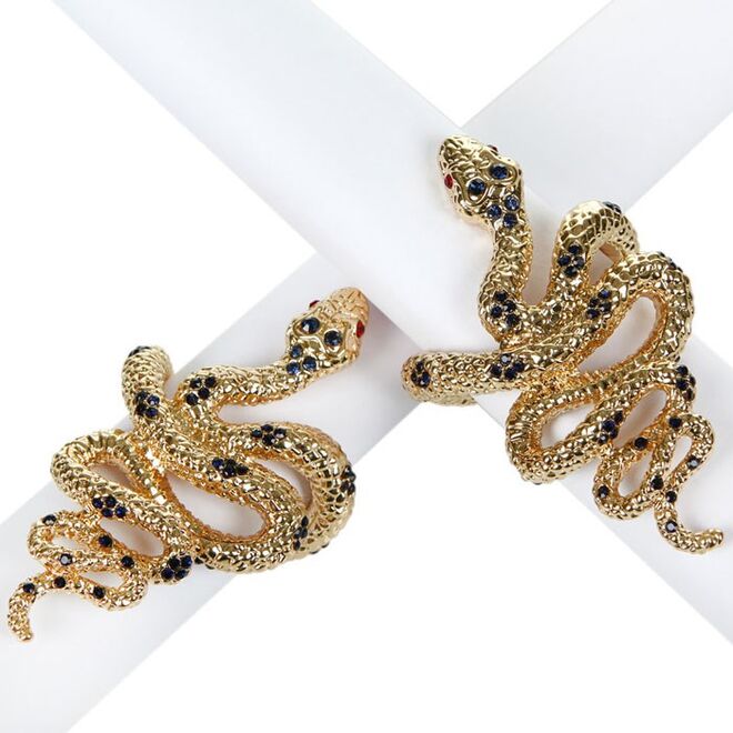 Receber com estilo, argolas para guardanapos cobras em cristal swarovski, €188