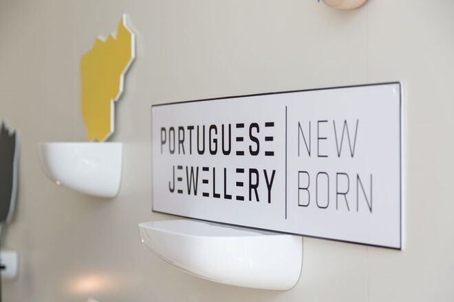 Portuguese Jewellery Newborn @ Serralves 