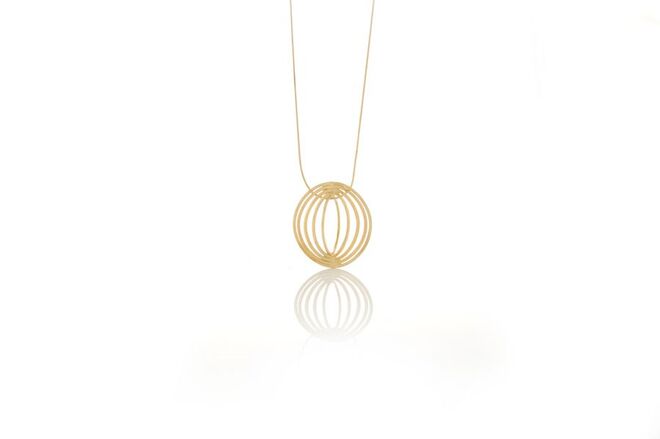 Romeu Bettencourt, Cuddle, Colar em prata plaqueado a ouro, €155