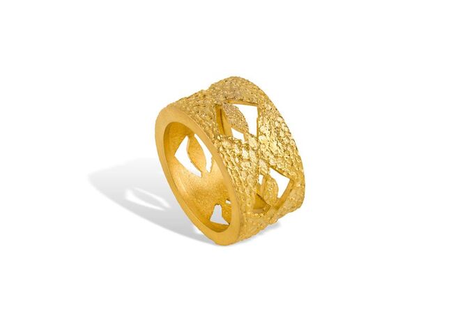 Sofia Tregeira, Lace, Anel em prata banhada a ouro, €120