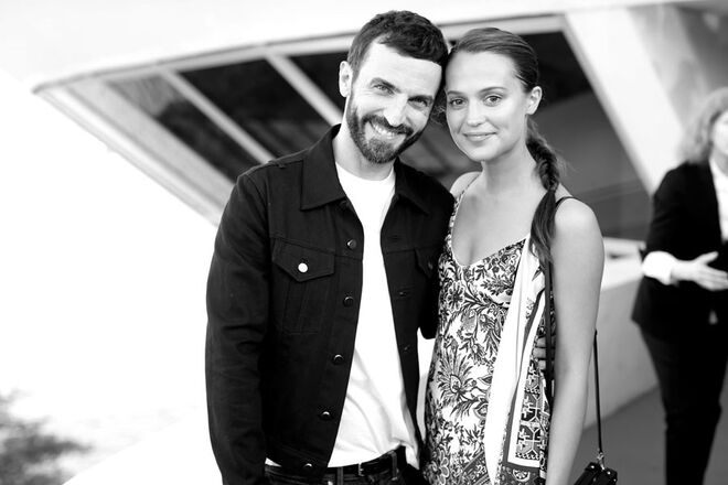  Nicolas Ghesquiere e Alicia Vikander