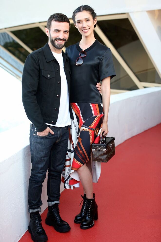 Nicolas Ghesquiere e Tao Okamoto