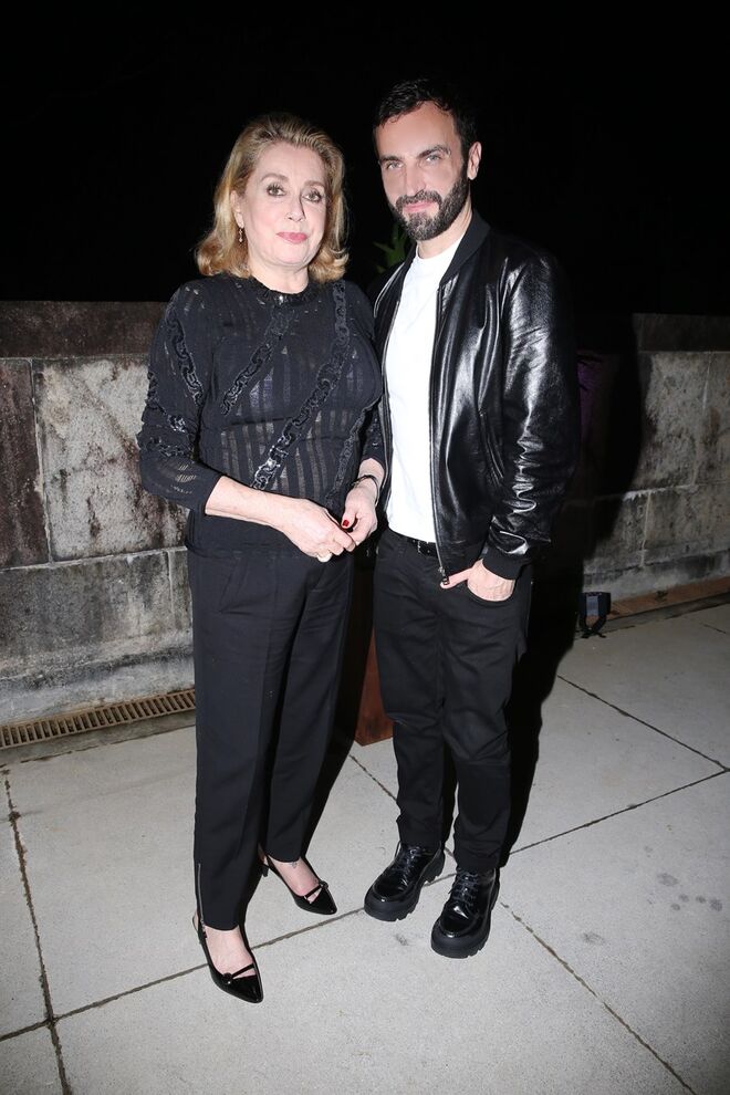 Catherine Deneuve e Nicolas Ghesquiere