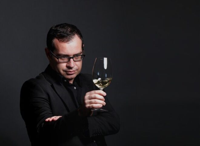 Curso de Vinho para Totós com Manuel Moreira - Vinhos para o Verão |  Sexta-Feira, dia 17 de Junho, 20h00, duração - 2h00; €35