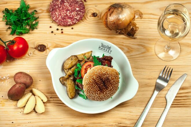 Masterkids - Os Melhores Hambúrgueres | Sábado, dia 11 de Junho, 11h00; duração - 1h30; €25 (1 adulto + 1 criança) + €10 (1 adulto ou criança extra)