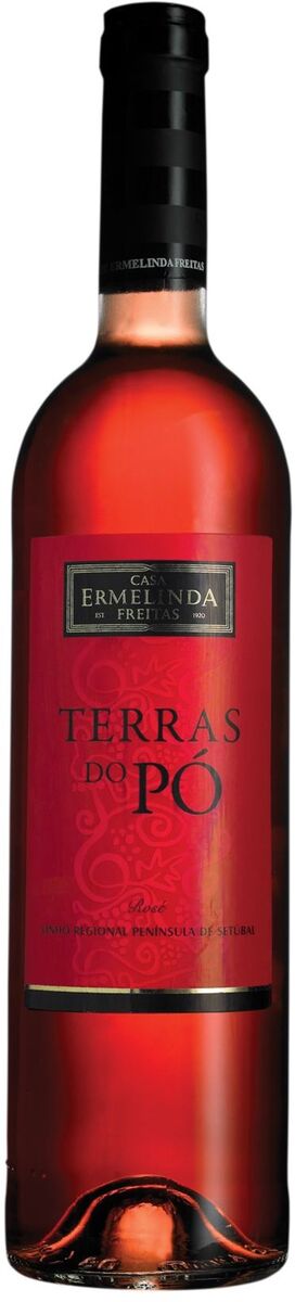 Terras do Pó Rosado 2015 | Vinho com cor “Pink” rosa vivo com aroma frutado intenso, na boca apresenta-se refrescante com grande equilíbrio entre a acidez e os açúcares. Preço sob consulta.
