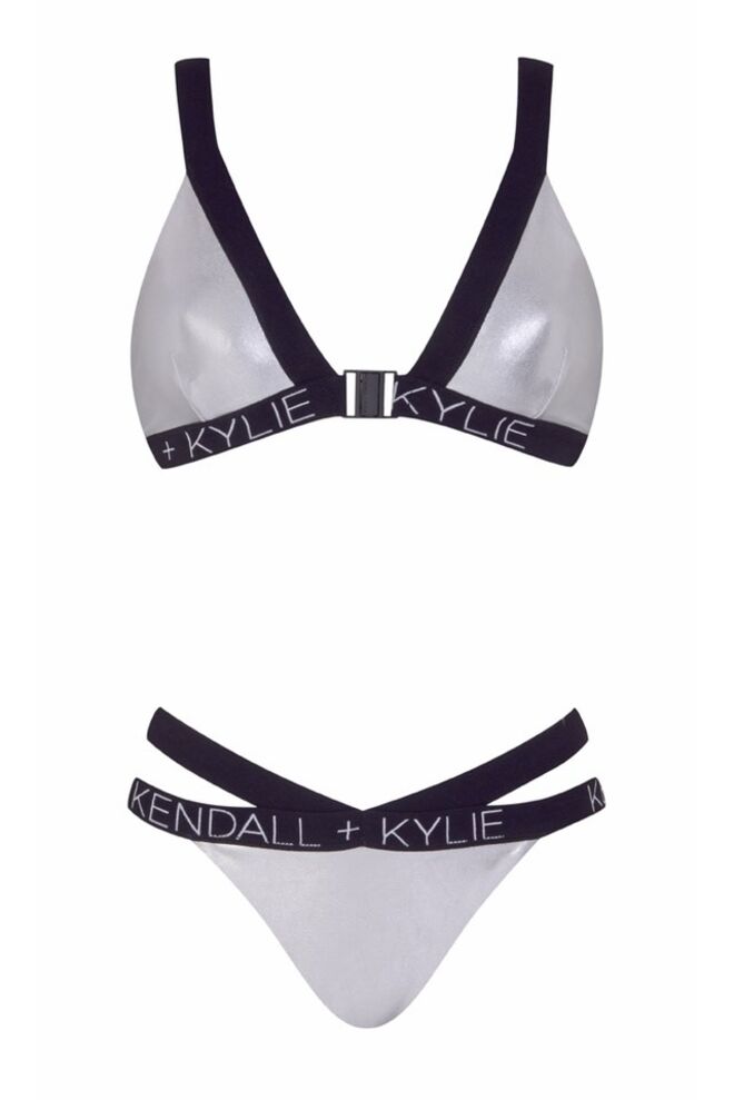 Top €34 Cueca €25 