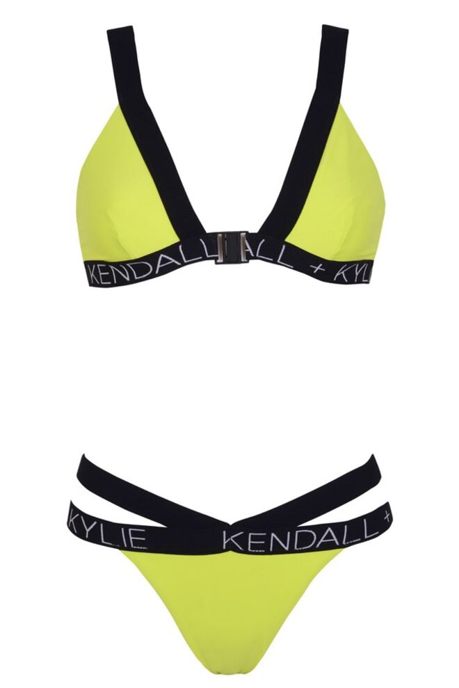 Top €34 Cueca €25