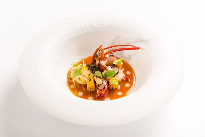 Lavagante e patas de galinha