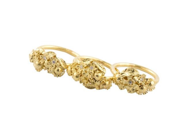 Anéis "Os meus amores" em ouro e diamantes €540 cada