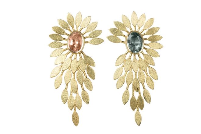 Brincos Cocar em ouro e turmalinas €840