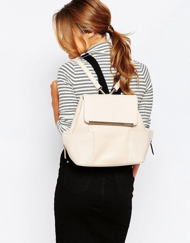 Asos, antes a 63,38€ e agora a 42,25€, em www.asos.com