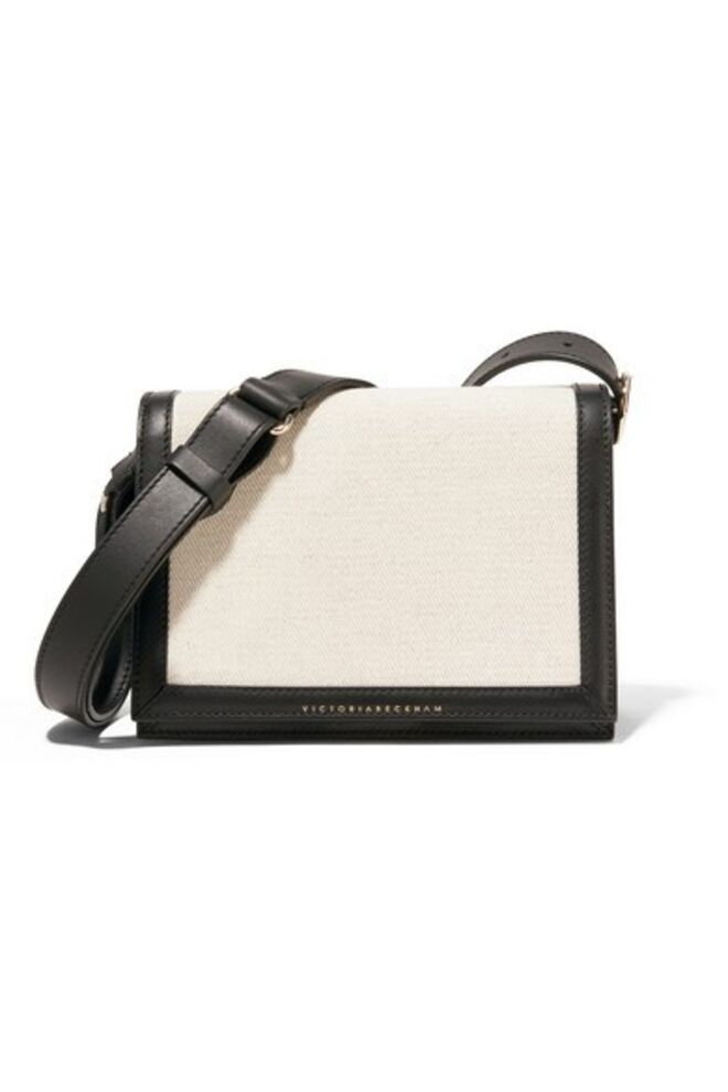 Victoria Beckham, antes a 985€ e agora a 493€, em www.net-a-porter.com