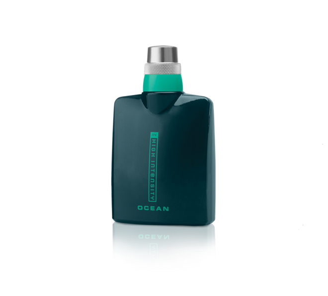 Uma fragrância masculina que se inspira na brisa fresca e relaxante do oceano. Notas de bergamota italiana, tangerina verde, baga de zimbro são combinadas com sentido de noz-moscada gerânio e água de fruta . | Colónia em Spray MK High Intensity Ocean | PVP 45€