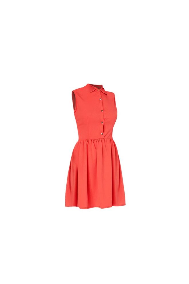 Champô e condicionador! É importante possuir um bom champô e condicionador e no caso dos cabelos mais quebradiços será ideal fazer uma máscara capilar semanal. Mal termine de cuidar do seu cabelo verá como ficará com outro aspeto, mais ainda  se o fizer  acompanhar de um vestido Une Saison a paris, para usar numa saida à tarde pela cidade. Une Saison a Paris, €23