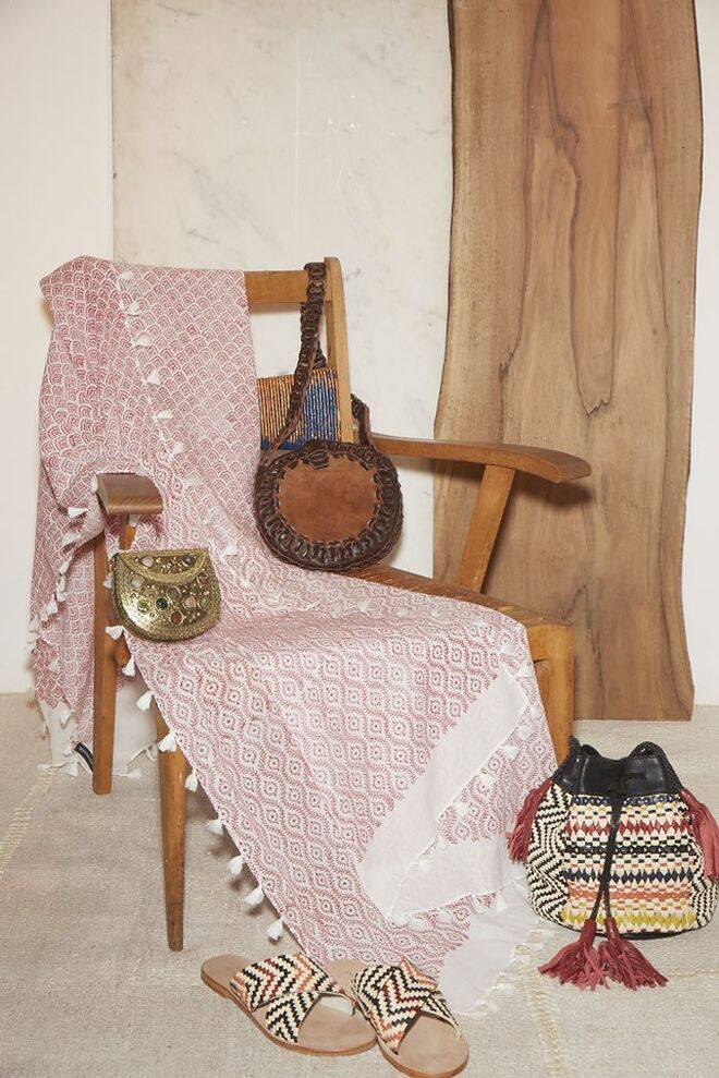 Écharpe, sacos, clutch e sandálias ANTIK BATIK