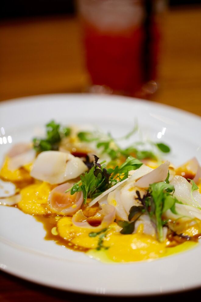 Ceviche tropical de peixe do dia com banana (€13)
