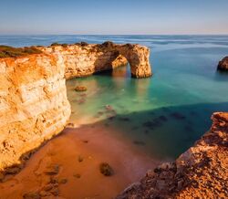 Descubra 10 praias exclusivas no Algarve