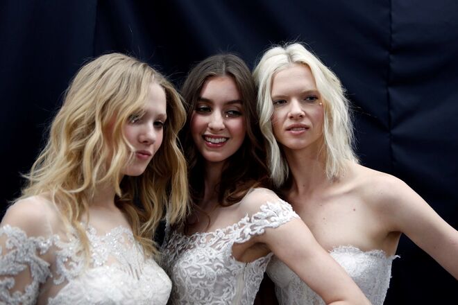 Reem Acra Bridal Collection 2017 | Beach Waves