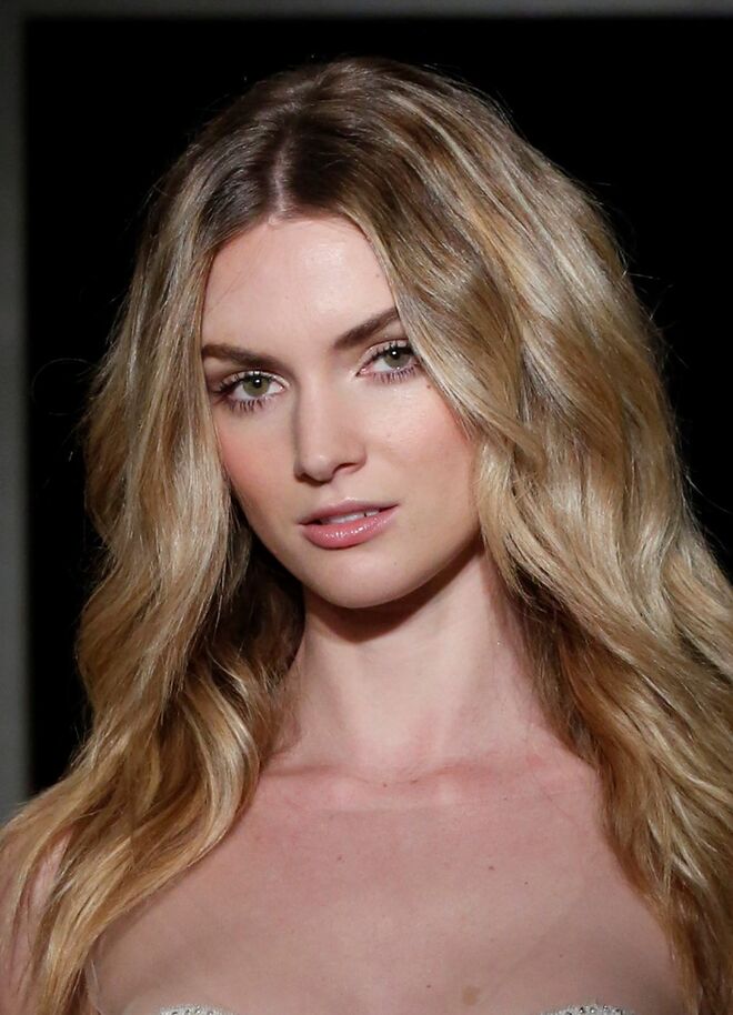 Reem Acra Bridal Collection 2017 | Beach Waves