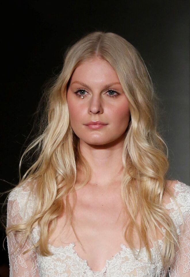 Reem Acra Bridal Collection 2017 | Beach Waves