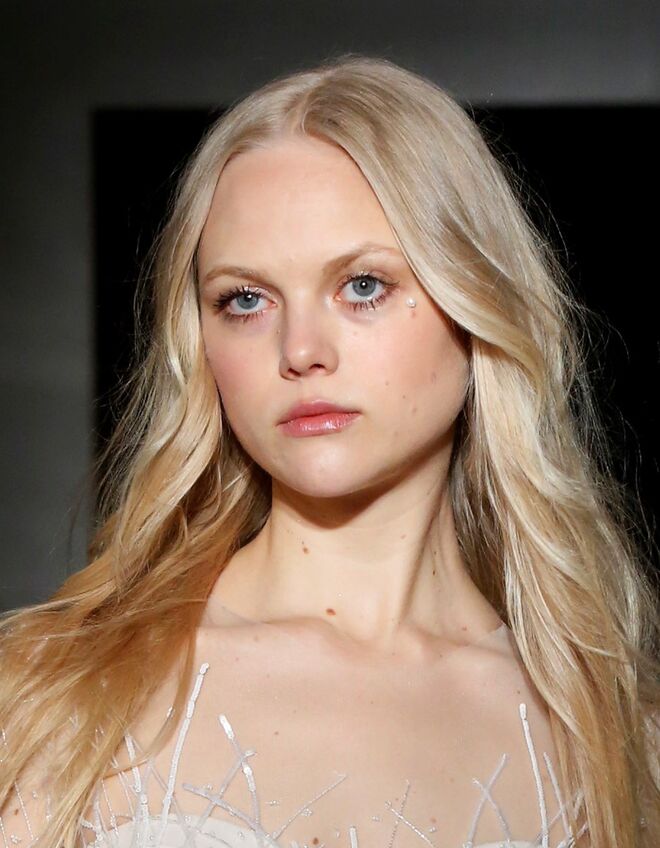 Reem Acra Bridal Collection 2017 | Beach Waves