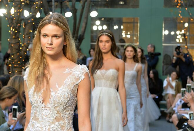 Monique Lhuillier Bridal Collection 2017 | Coroas de flores 