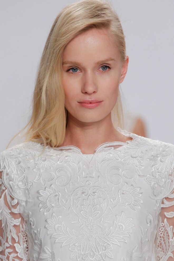 Christian Siriano Bridal Collection 2017 - Ondulação lateral