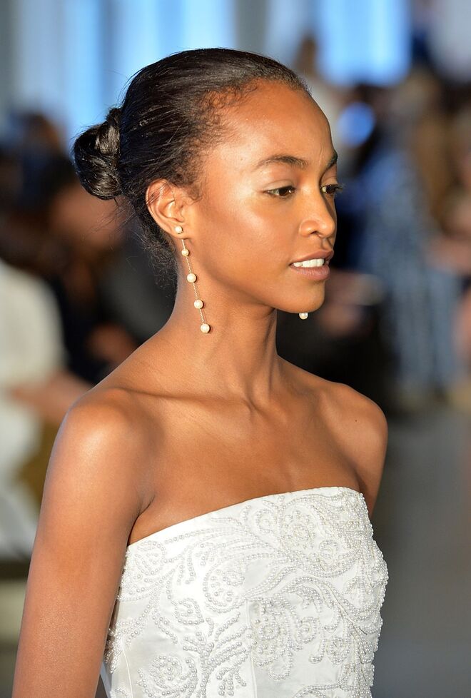 Oscar de La Renta Bridal Collection 2017 – Apanhado em coque