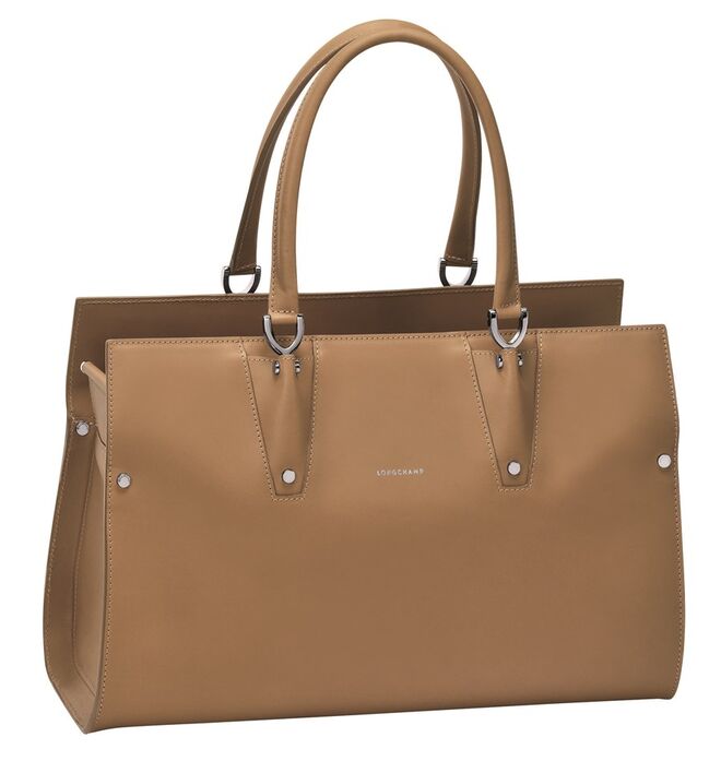 Carteira em pele, €1650, Longchamp