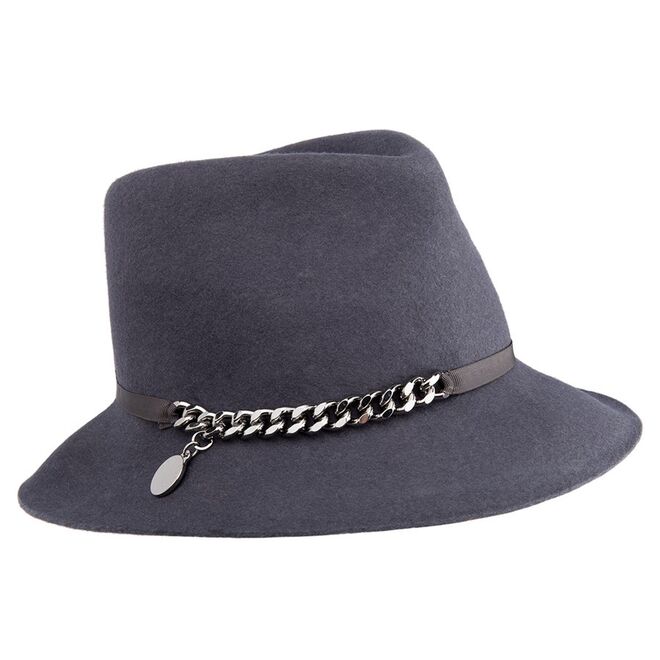 Chapéu em lã, €275, Stella McCartney, na Fashion Clinic