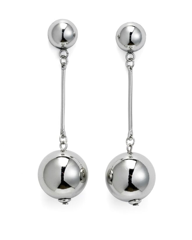 Brincos em metal, €7,99, Mango