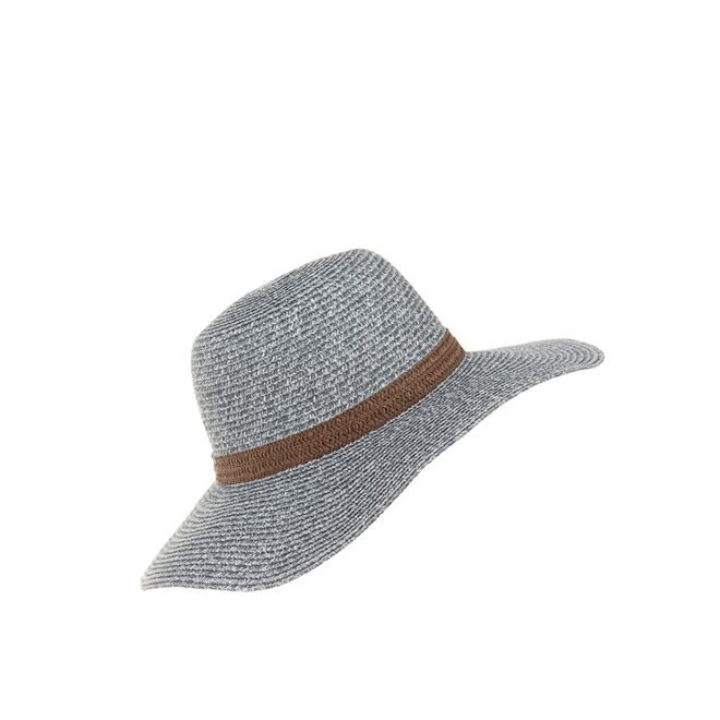 Chapéu em palha, €14,99, Parfois