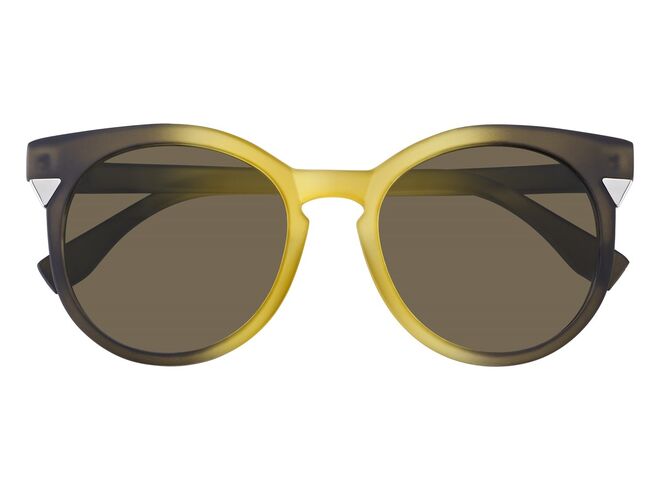 Óculos em acetato, €220, Fendi 