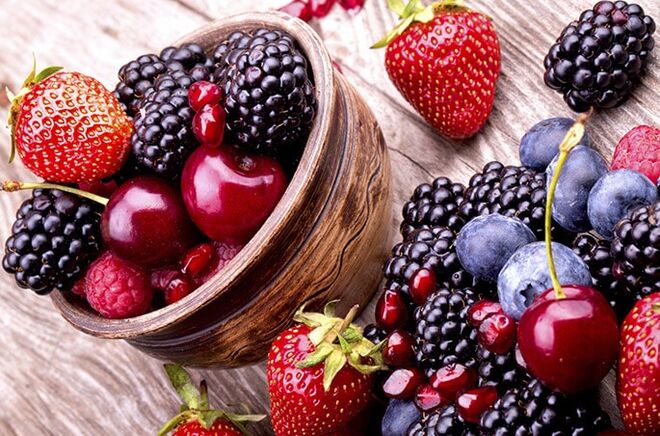 7. Consuma frutas ricas em antioxidantes e fibras.