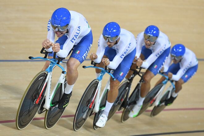 A equipa italiana Simone Consonni, Liam Bertazzo, Filippo Ganna e Francesco Lamon | Ciclismo