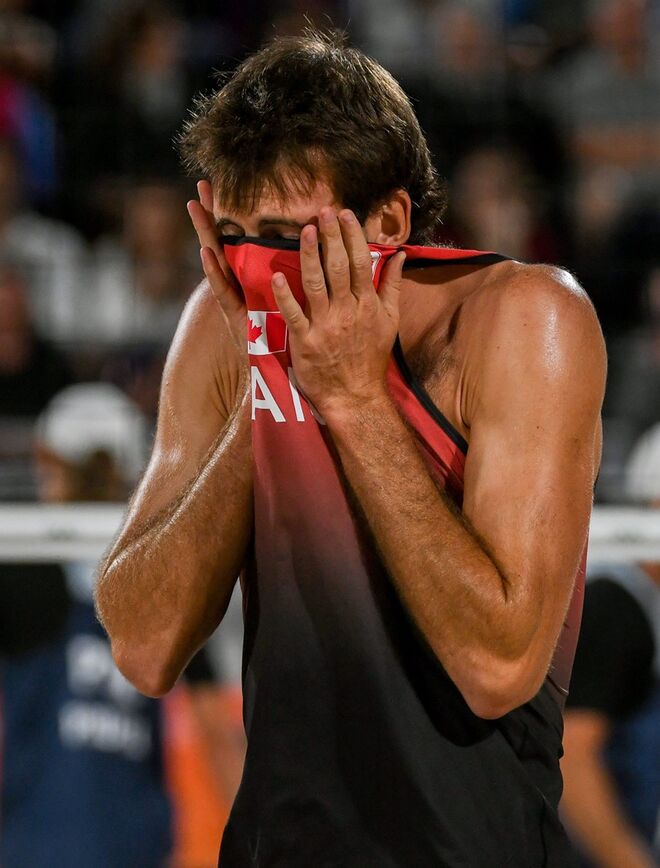 Ben Saxton durante o jogo Canadá x Polónia | Voleibol