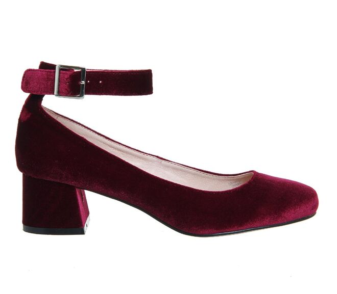 Office, £55, em www.office.co.uk