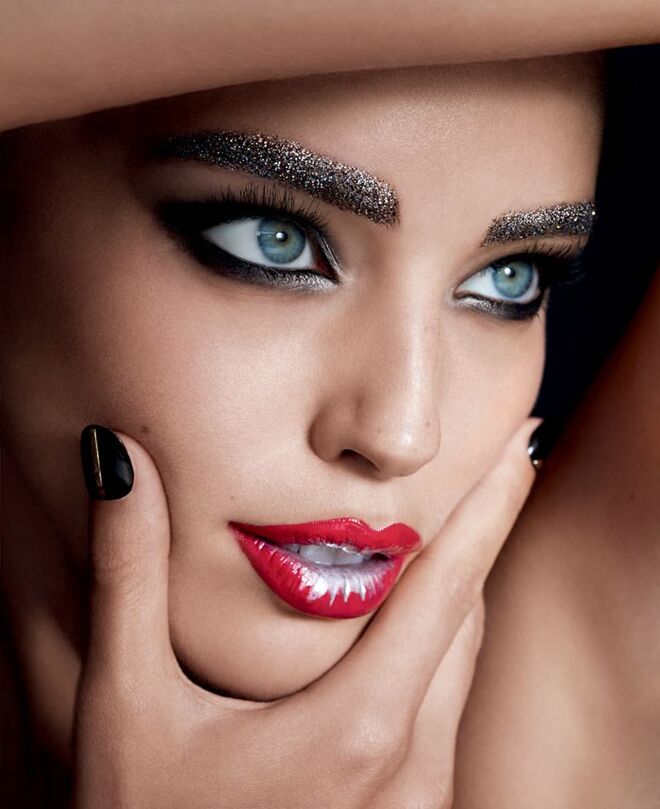  Go High Brow com Emily Didonato