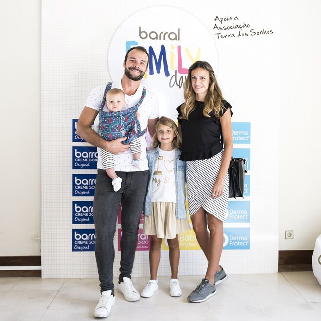 Ana Rita Rocha com o marido Celso Martins e os filhos, Estrela e Gabriel