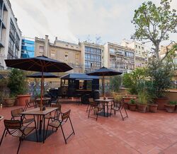 Massimo Dutti abre nova loja em Barcelona (com terraço!)