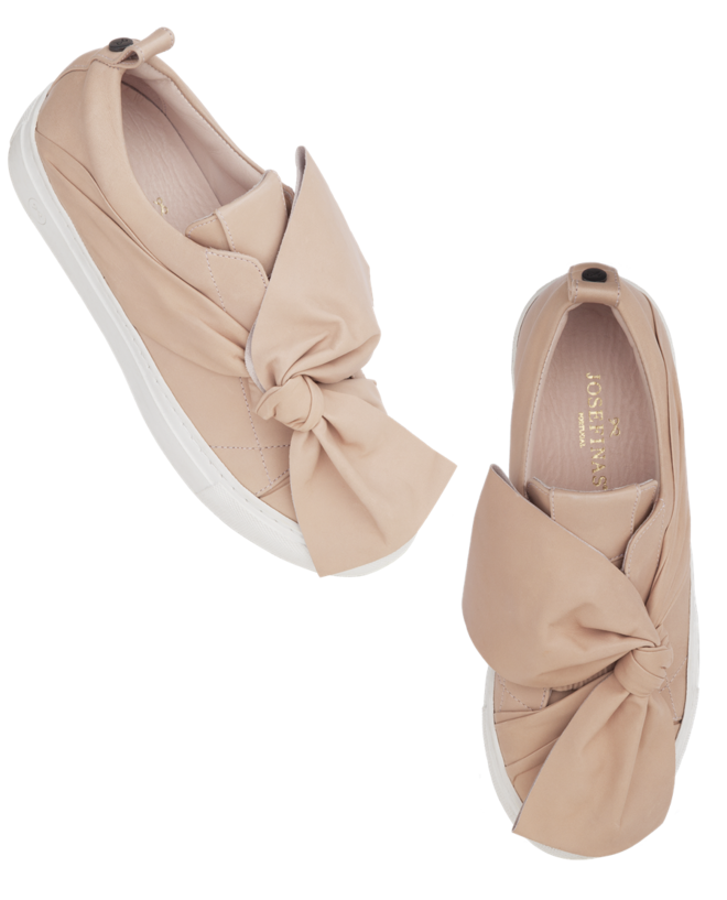 Josefinas, €360,em www.josefinas.com